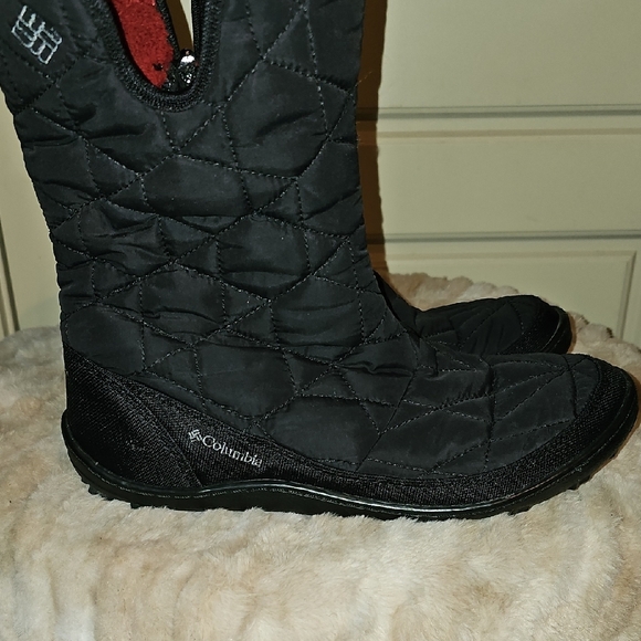 Columbia Women's Black and Red Quilted Boots Woth Omniheat Size 10 - Picture 4 of 9
